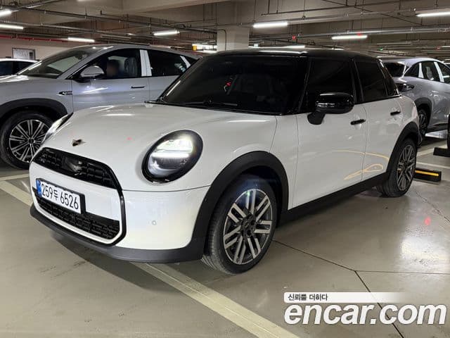 Mini Cooper C 4세대 5도어 Classic, 2026 3