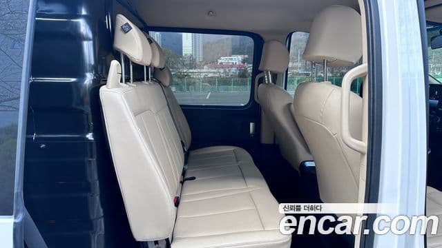 Hyundai Staria Modern, 2023 11