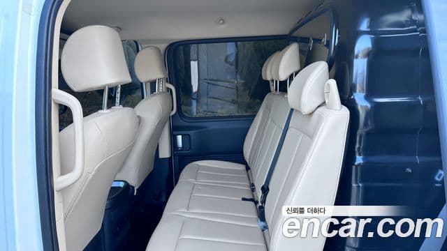 Hyundai Staria Modern, 2023 14