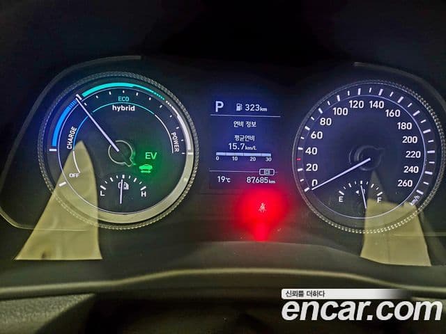 Hyundai Sonata гибрид (DN8) Family, 2020 10