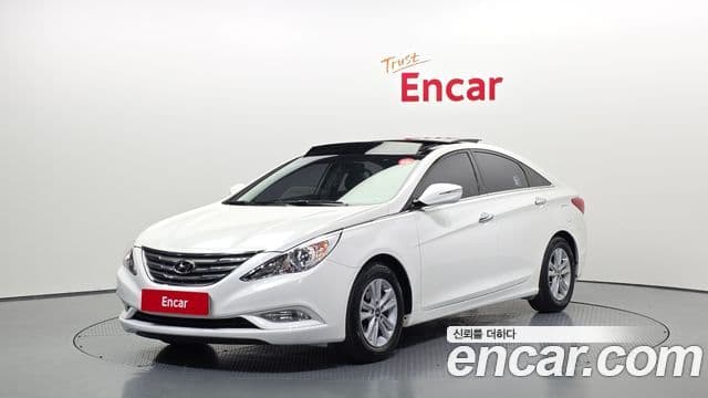 Hyundai YF Sonata Luxury, 2012 1