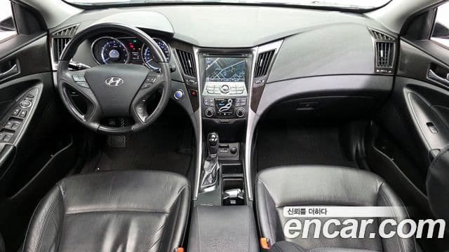 Hyundai YF Sonata Luxury, 2012 7