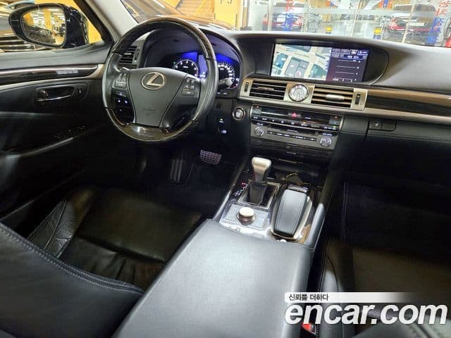 Lexus LS460 XF40, 2014 14