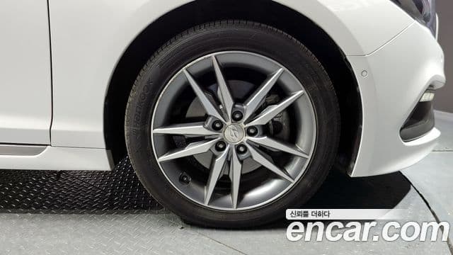 Hyundai LF Sonata Exclusive, 2016 все фото