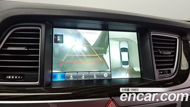 Genesis G80 Premium Luxury, 2017 16