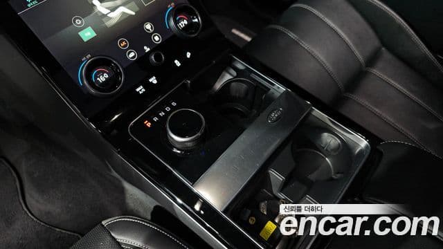 Land Rover Range Rover Velar 2.0 D240 R-Dynamic SE, 2018 9