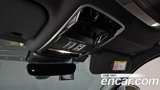 Land Rover Range Rover Velar 2.0 D240 R-Dynamic SE, 2018 18