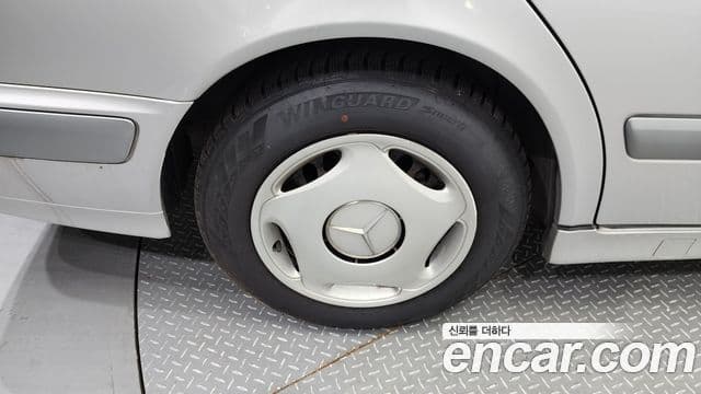 Mercedes-Benz E-класс W210, 2001 все фото