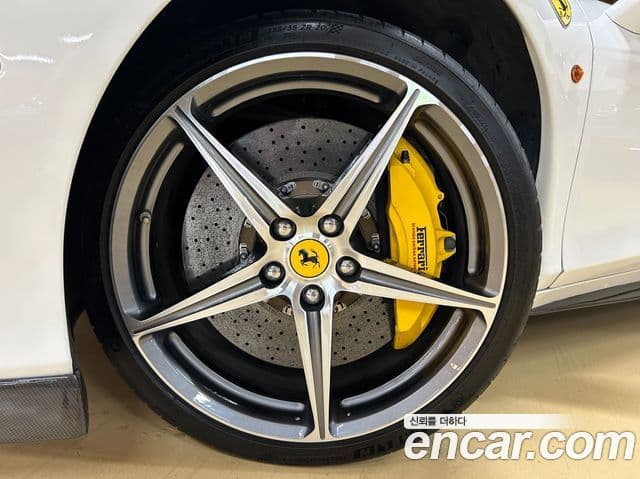 Ferrari 458 Italia, 2011 8