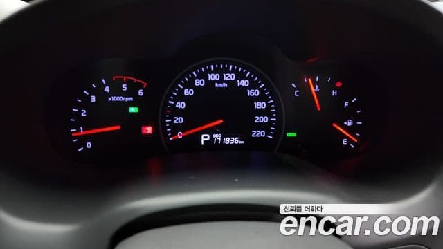 Kia Carnival R President, 2013 8