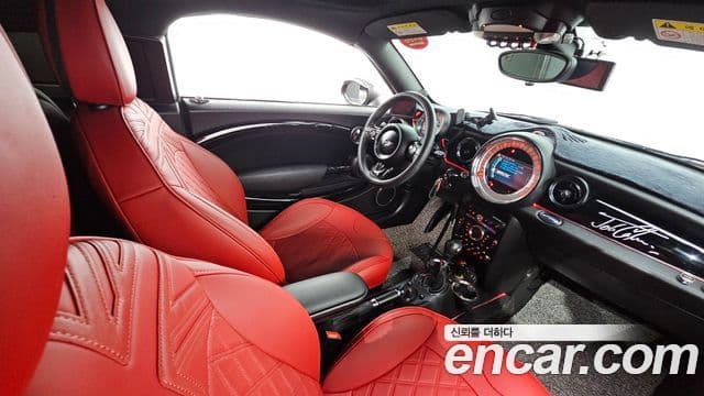 Mini Cooper SD купе, 2013 7