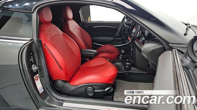 Mini Cooper SD купе, 2013 10