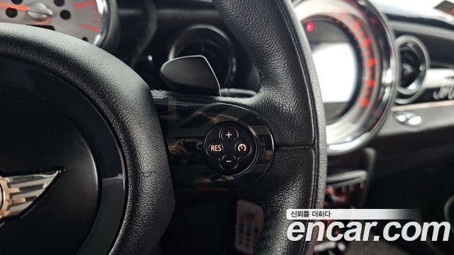 Mini Cooper SD купе, 2013 17