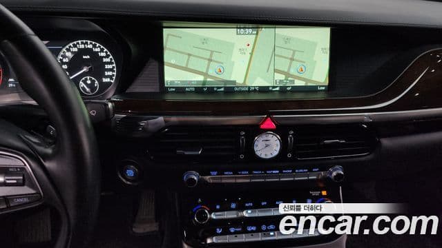 Genesis EQ900 Prestige, 2018 14