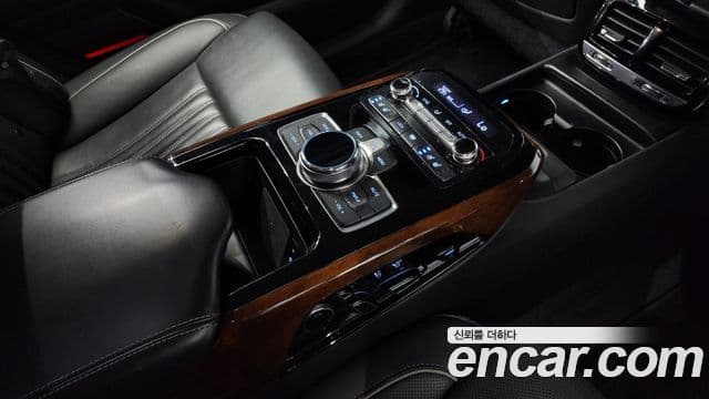 Genesis EQ900 Prestige, 2018 19