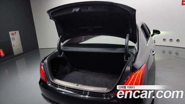 Genesis EQ900 Prestige, 2018 20