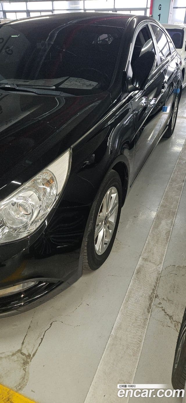 Hyundai YF Sonata топовая версия, 2010 3