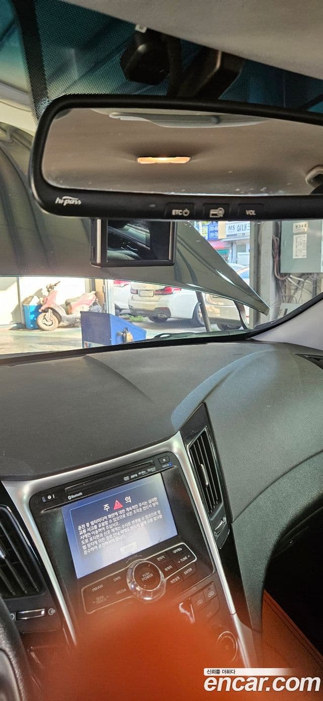 Hyundai YF Sonata топовая версия, 2010 14