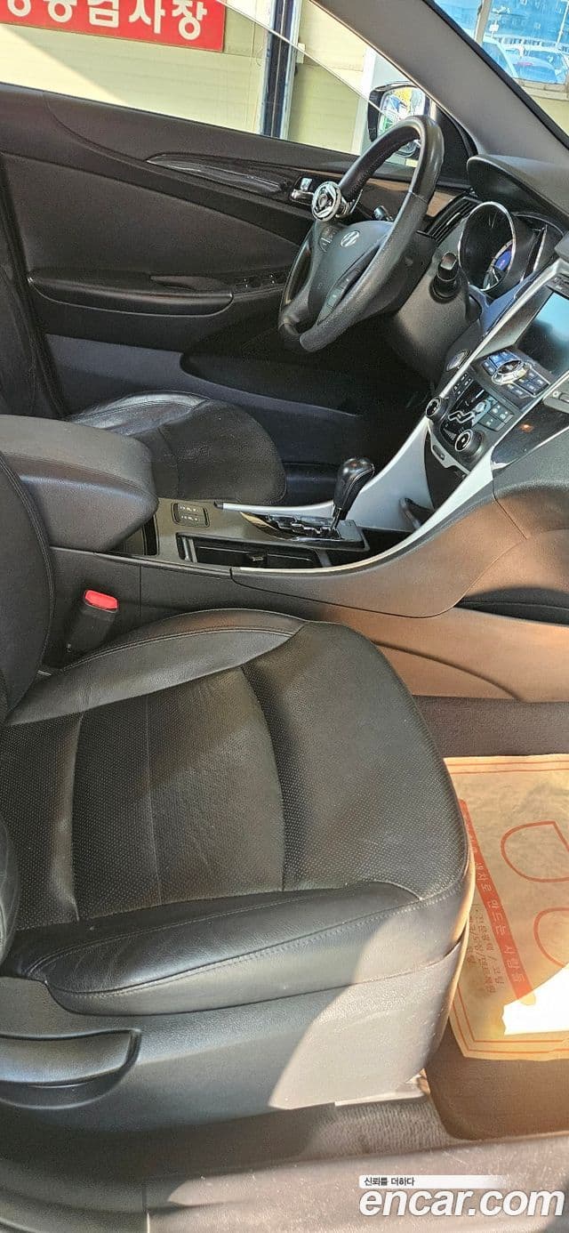 Hyundai YF Sonata топовая версия, 2010 16