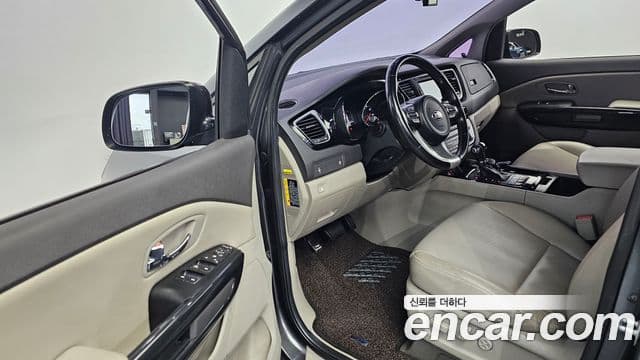 Kia All New Carnival Prestige, 2016 11