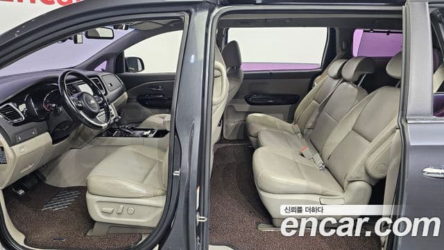 Kia All New Carnival Prestige, 2016 17
