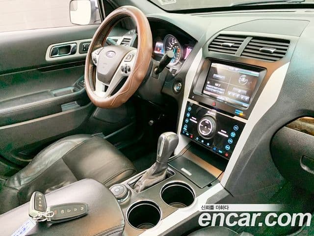 Ford Explorer 5세대, 2014 13