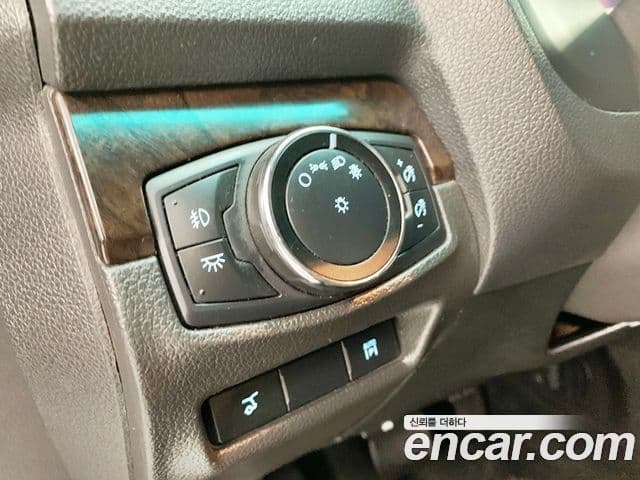 Ford Explorer 5세대, 2014 17