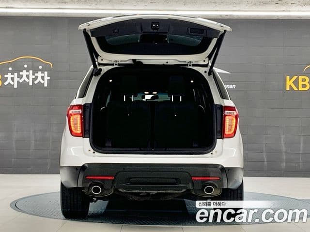 Ford Explorer 5세대, 2014 20