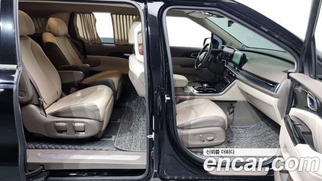Kia Carnival 4세대 Signature, 2022 11