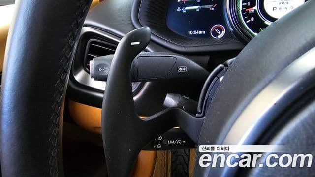 Aston Martin DB11 5.2 V12 купе, 2017 14