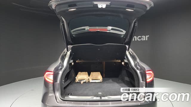 Maserati Levante 3.0 дизель AWD GranSport, 2018 20