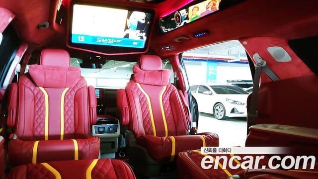 Kia Carnival 4세대 бензин 9인승 High Limousine(компания по спецнадстройкам), 2023 13