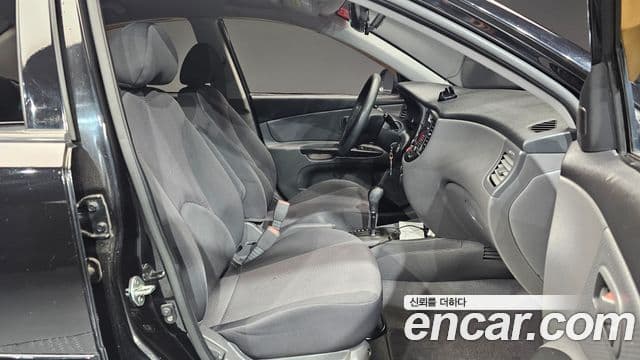 Kia Pride(новый кузов / новое поколение) 4DR 1.4 DOHC LX, 2010 11