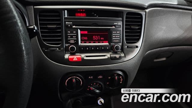 Kia Pride(новый кузов / новое поколение) 4DR 1.4 DOHC LX, 2010 15