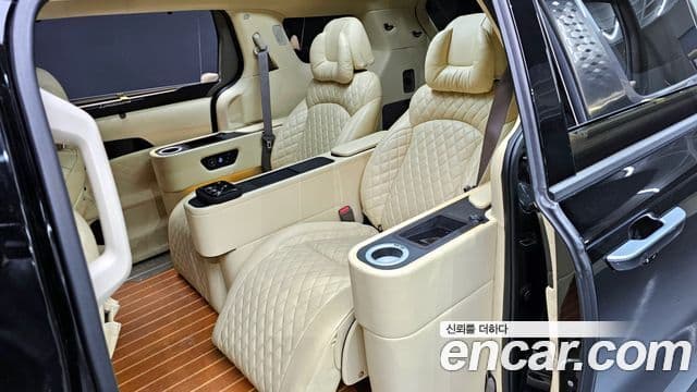 Kia Carnival 4세대 бензин 9인승 High Limousine(компания по спецнадстройкам), 2023 11