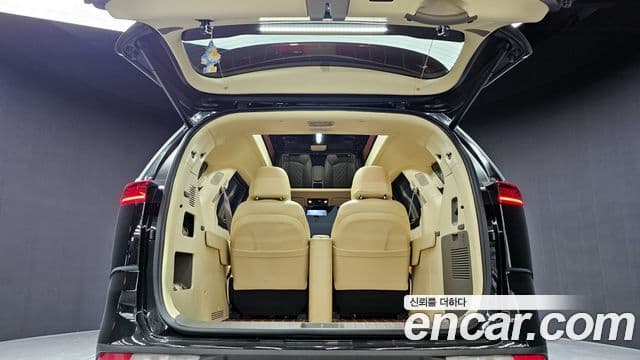 Kia Carnival 4세대 бензин 9인승 High Limousine(компания по спецнадстройкам), 2023 20