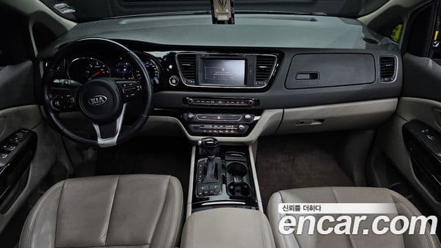 Kia All New Carnival VIP, 2016 7
