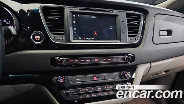 Kia All New Carnival VIP, 2016 14