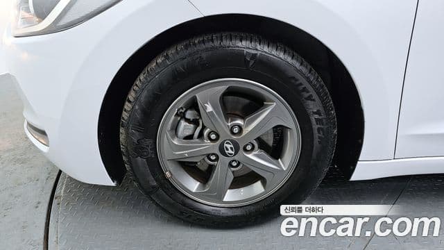 Hyundai Avante AD 1.6 GDI Smart, 2017 все фото