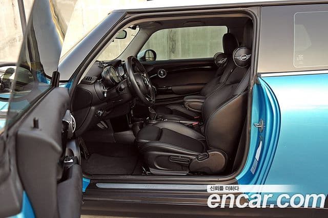 Mini Cooper D 3세대, 2015 13