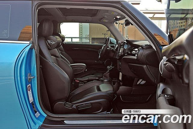 Mini Cooper D 3세대, 2015 14