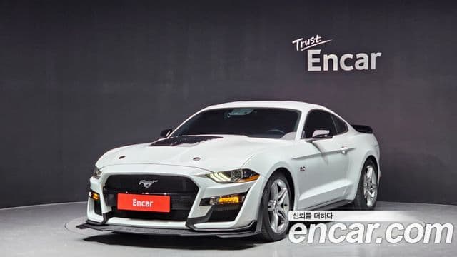 Ford Mustang GT купе, 2020 1