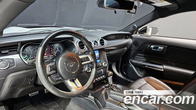 Ford Mustang GT купе, 2020 7