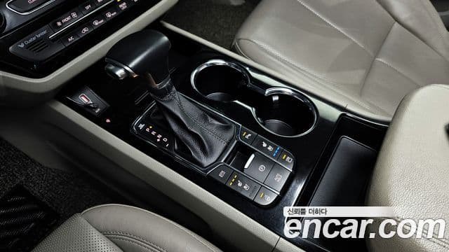 Kia The / новый New Carnival Special, 2019 9