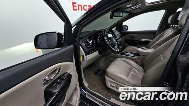 Kia The / новый New Carnival Special, 2019 10