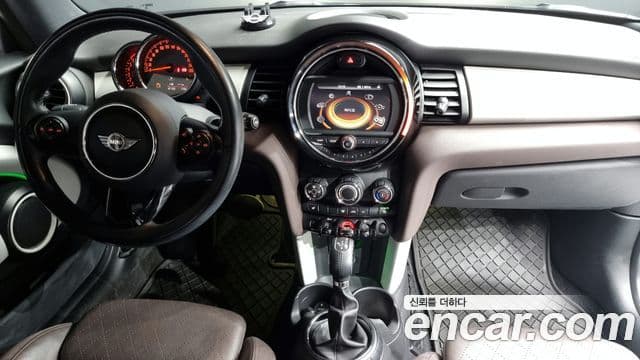 Mini Cooper 3세대, 2015 7