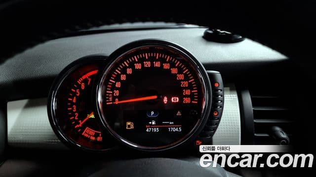 Mini Cooper 3세대, 2015 8