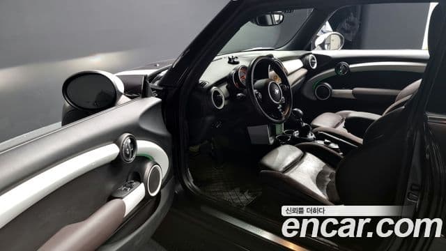 Mini Cooper 3세대, 2015 11