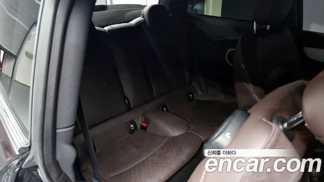 Mini Cooper 3세대, 2015 12