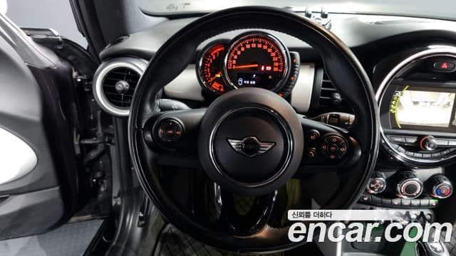Mini Cooper 3세대, 2015 13